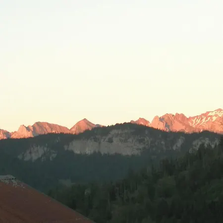 Chalet Le Petit Chalet De Lortier *